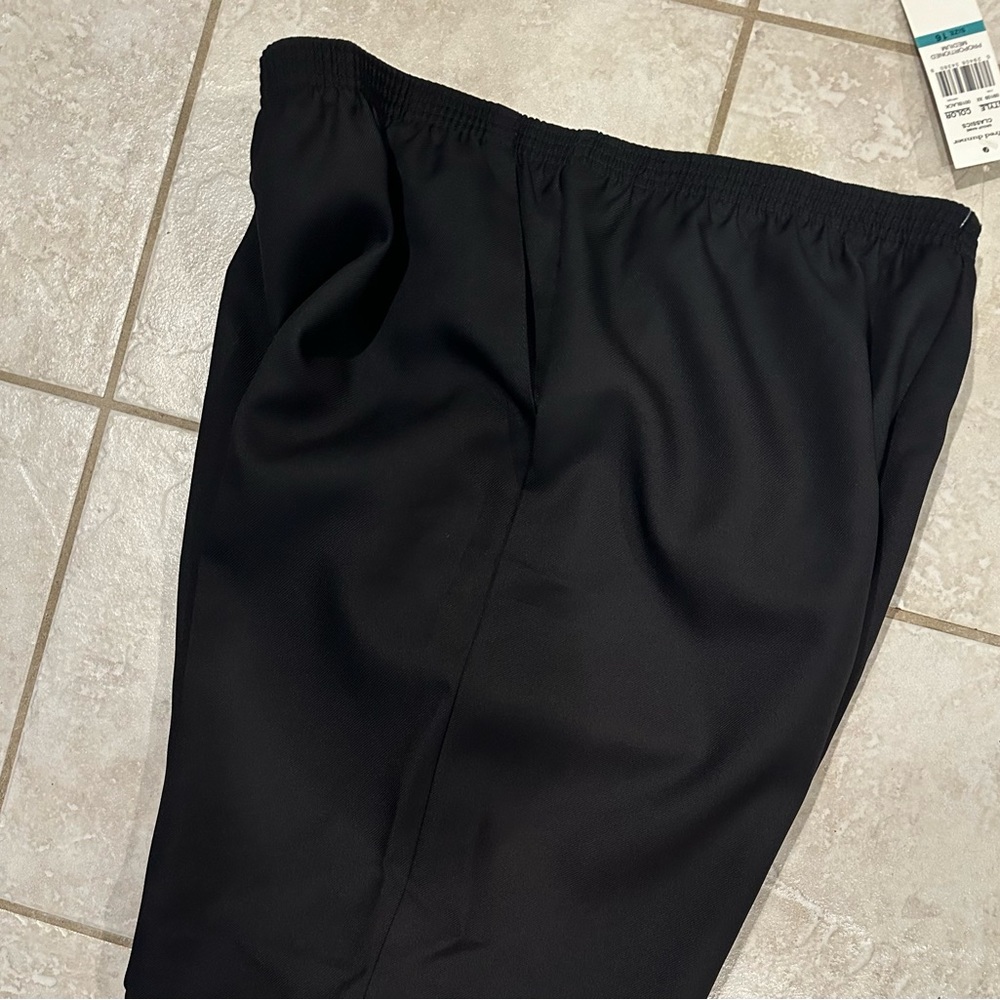Alfred Dunner Women’s Pull on Pants - New with Tags Sz - 16